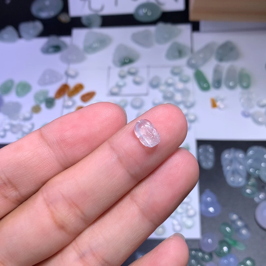 颈饰未镶嵌翡翠貔貅