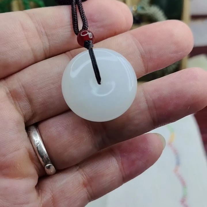 和田玉（糖玉）未镶嵌颈饰