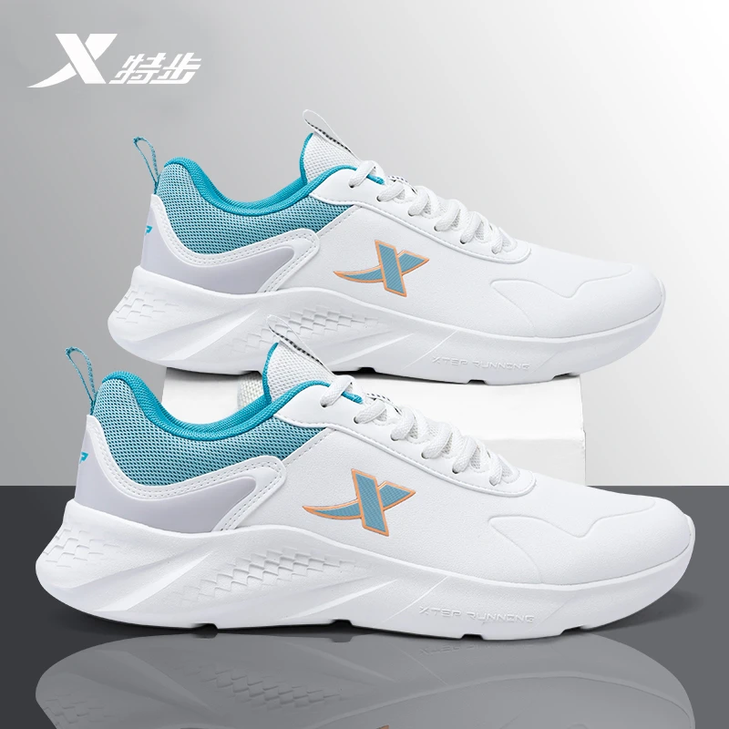 特步男士学生轻便运动鞋秋季新款皮面防水休闲鞋子耐磨防滑跑步鞋