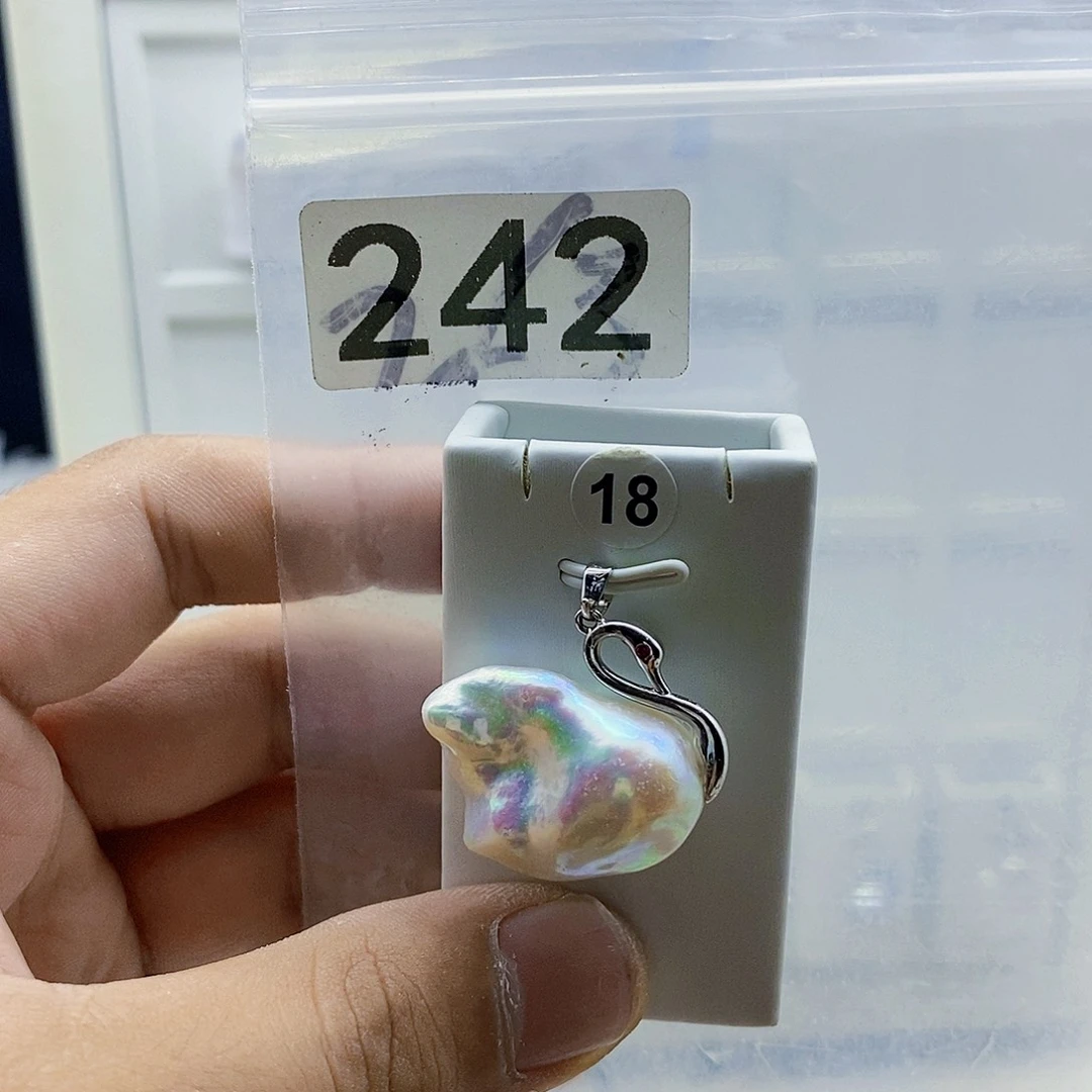淡水珍珠颈饰合金