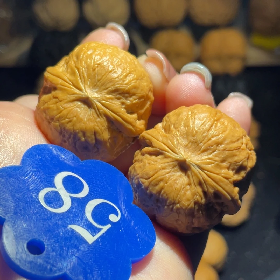 水晶蛇皮球31尺寸核桃