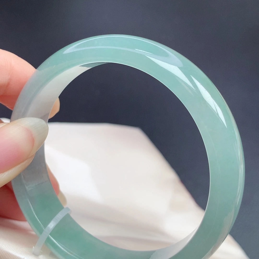 翡翠未镶嵌手镯57圈口