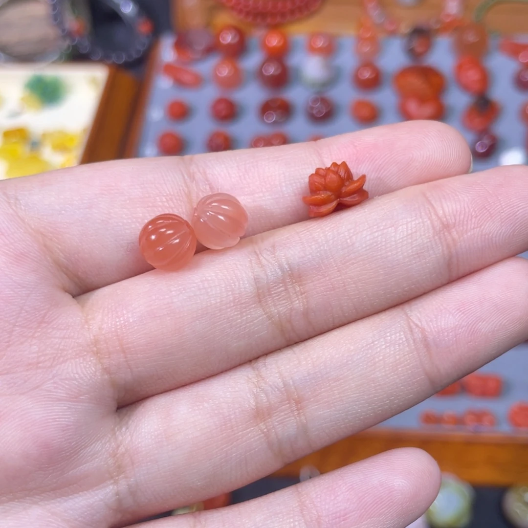 中***疗未镶嵌南瓜珠莲花南红玛瑙