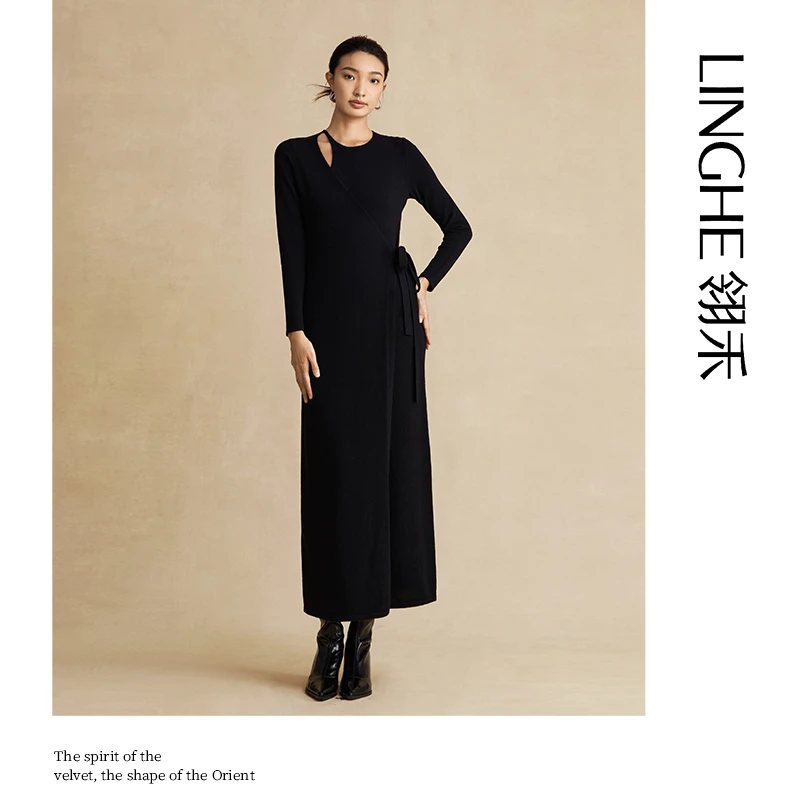 翎禾LINGHE「皎白织语」-秋冬新款显瘦圆领优雅小山羊绒针织连衣裙