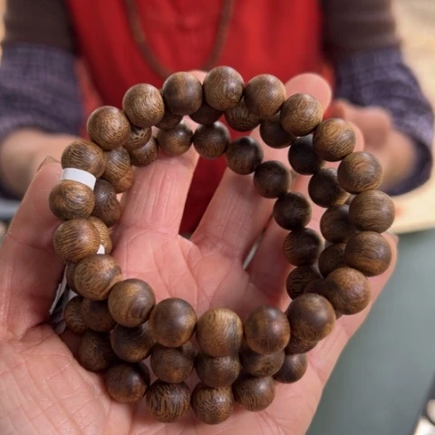 沉香手串乌身红土7克卡1.0多样性发1条