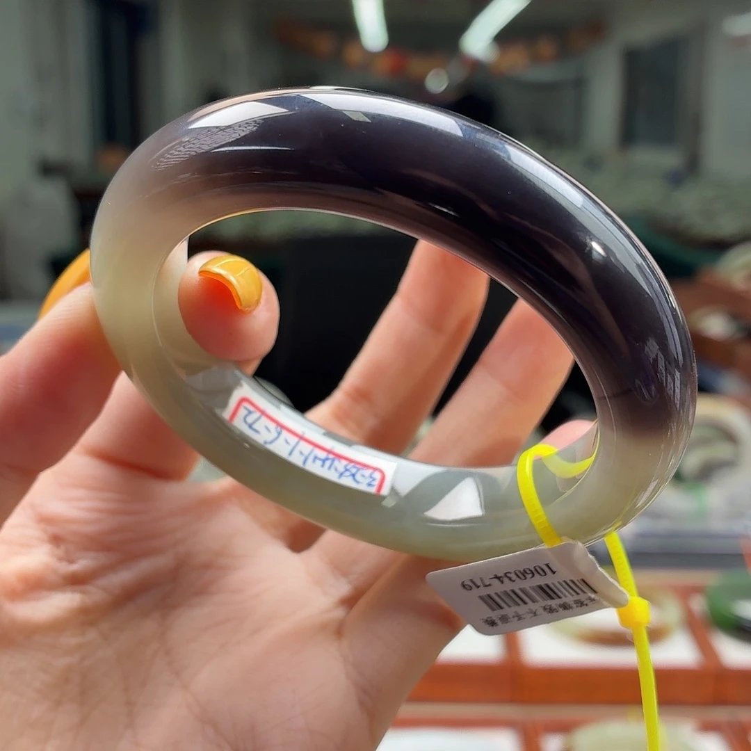 和田玉手镯未镶嵌5556