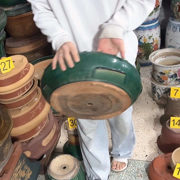 红陶用****9。。。。。。。。。。