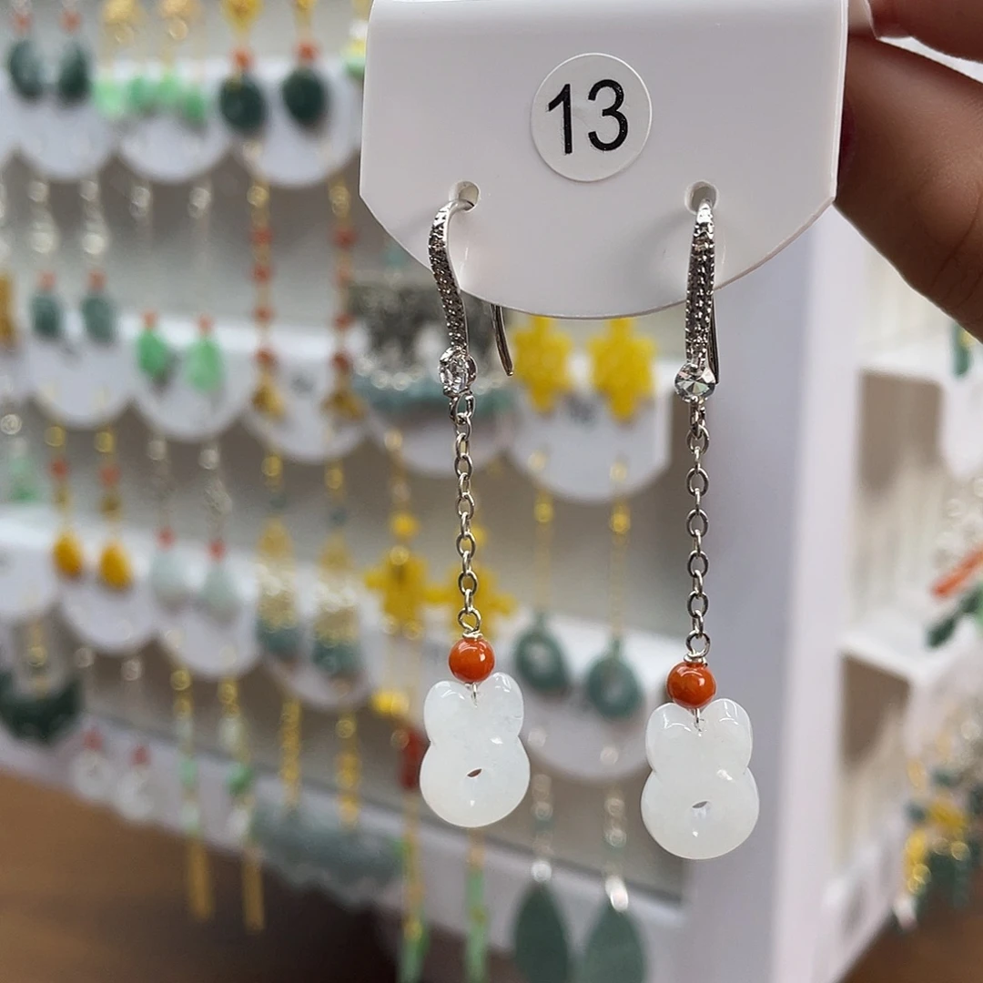 翡翠未镶嵌耳饰13