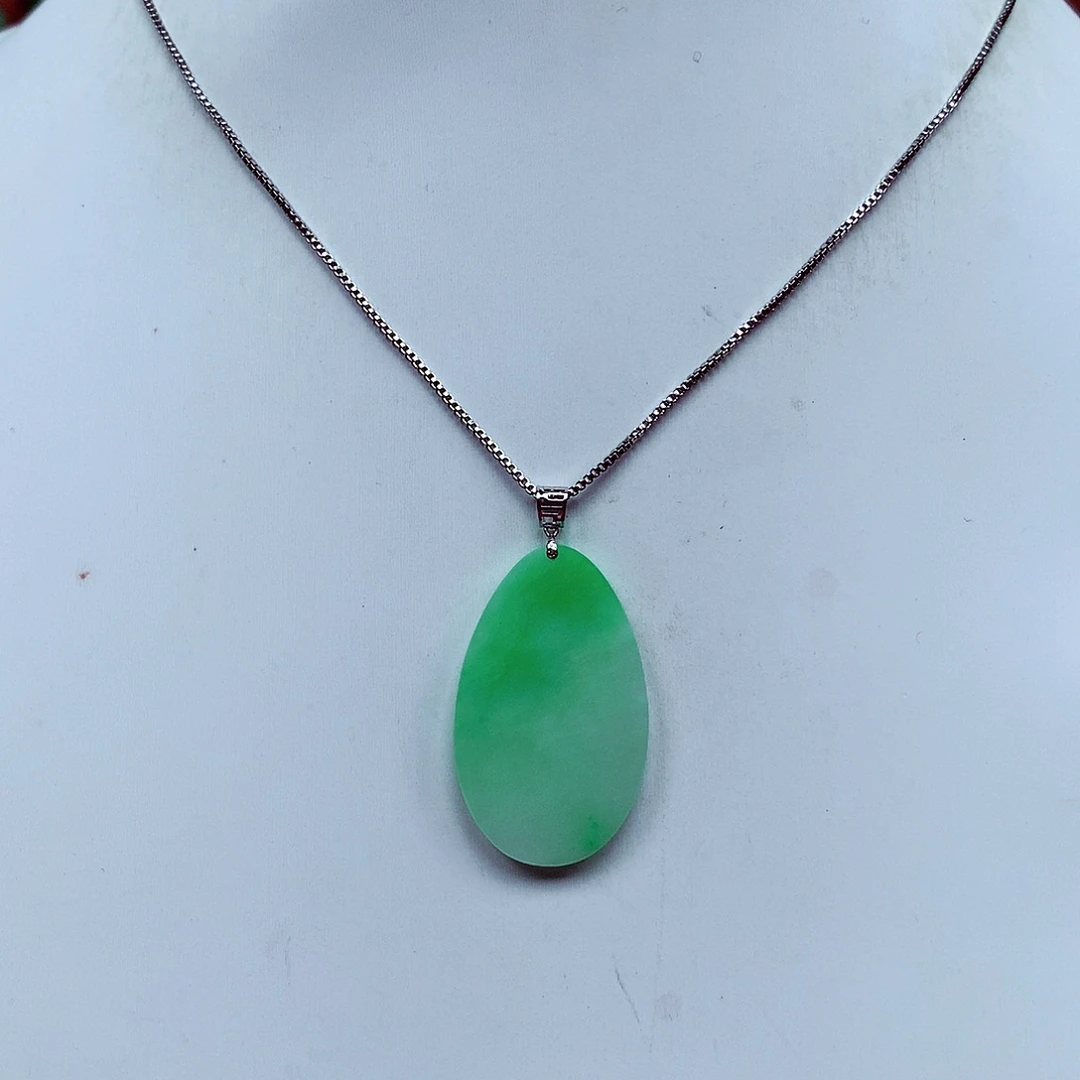 翡翠18K金镶嵌颈饰天然翡翠A货