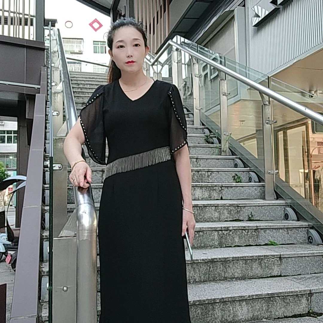 时尚高档气质黑色法式显瘦轻奢连衣裙夏季女装