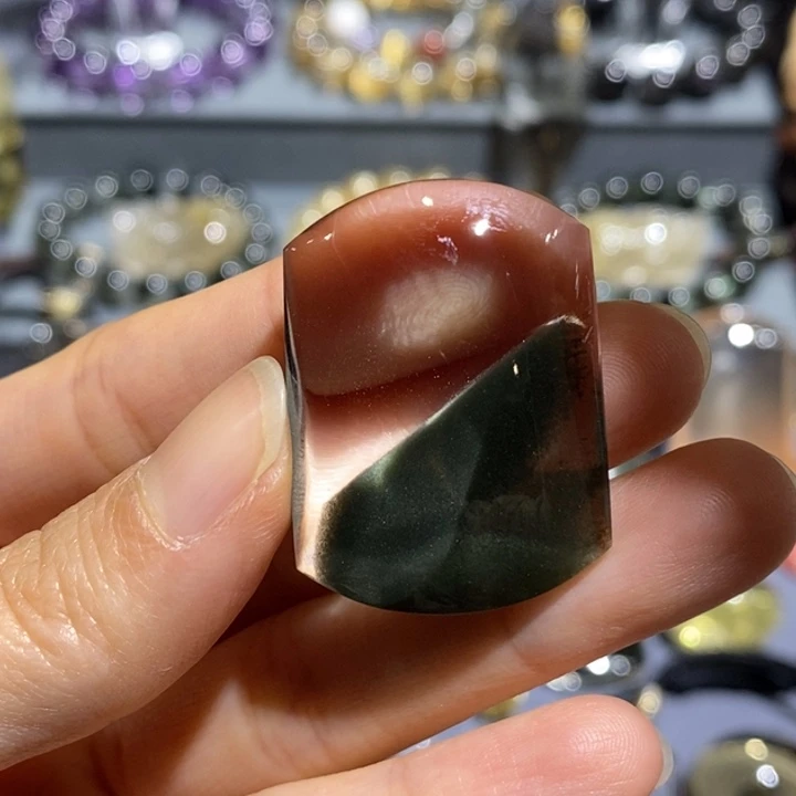 高***子未镶嵌颈饰水晶绿幽灵