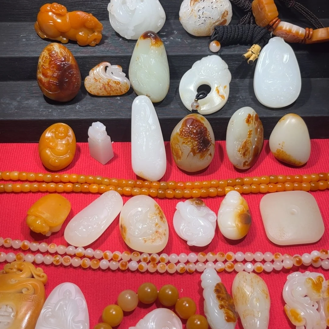 颈饰未镶嵌和田玉