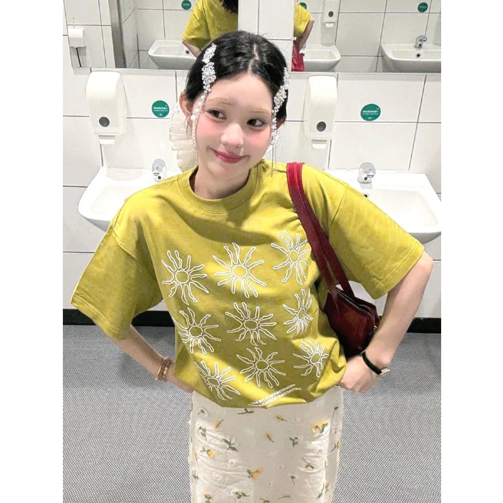 韩系简约花卉排版印花短袖T恤女夏季圆领宽松百搭休闲通勤上衣潮