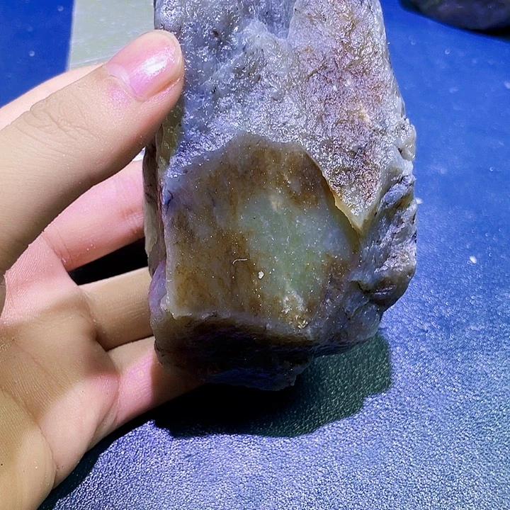 未镶嵌和田玉（糖玉）珠宝半成品
