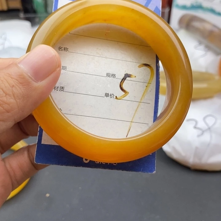 未镶嵌手镯石英质玉