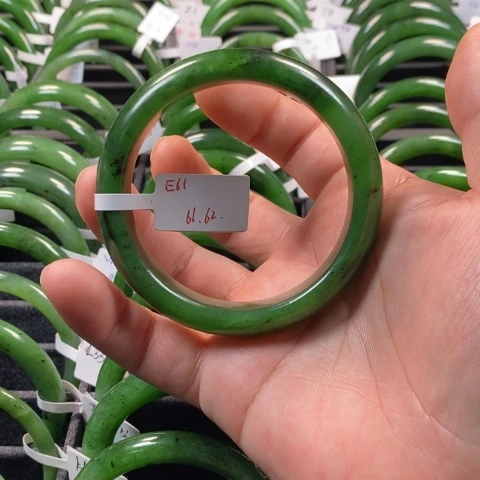 和田玉（碧玉）手镯未镶嵌心****远