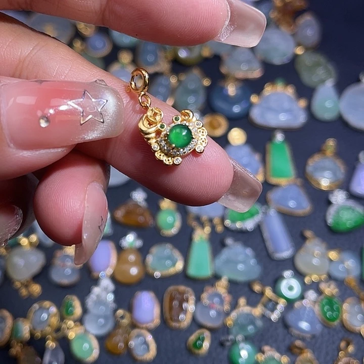 翡翠银S925镶嵌颈饰