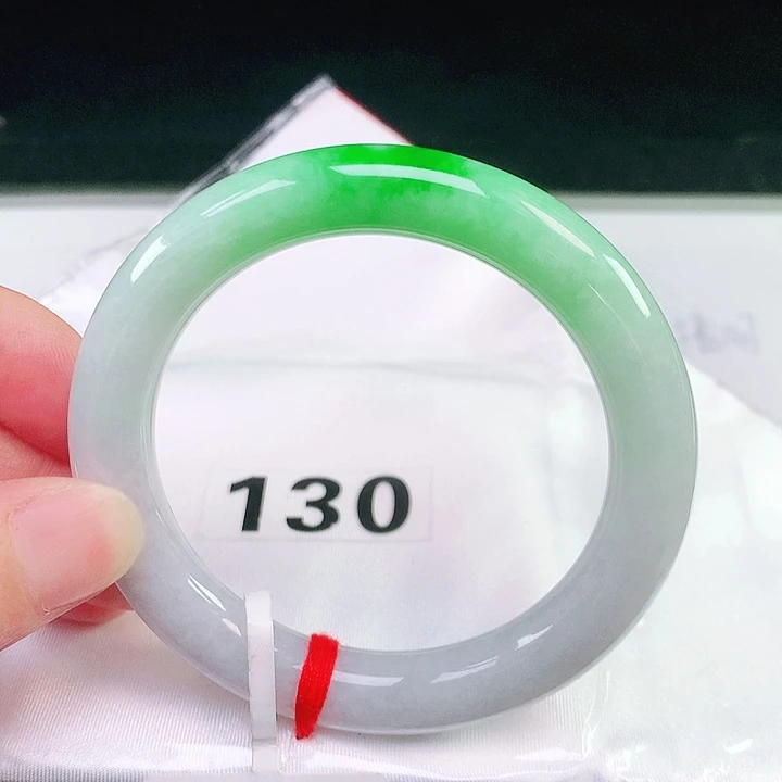 翡翠未镶嵌手镯（圆镯）130