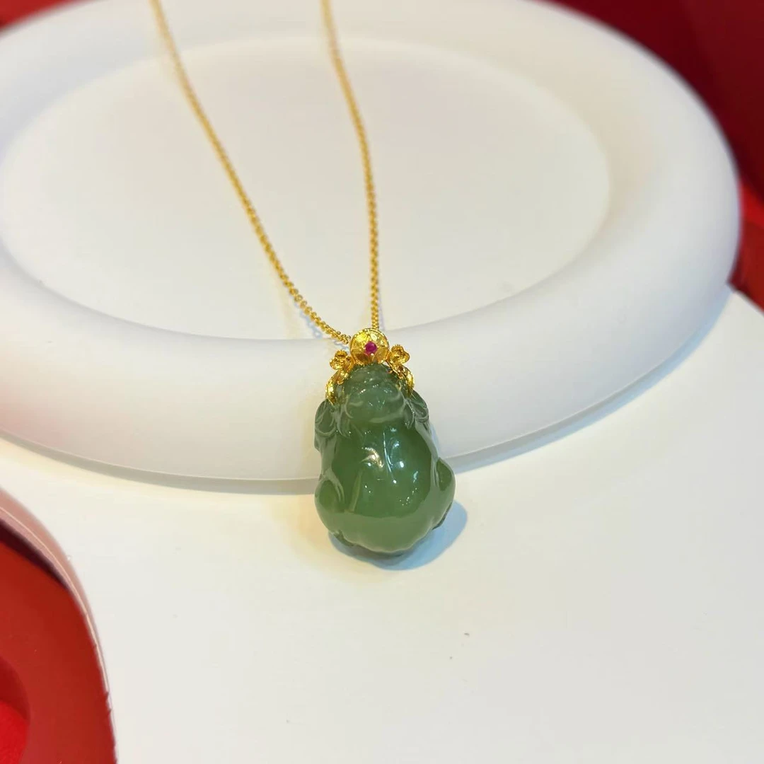 18K金钱钱如意镶嵌碧玉猫眼貔貅HNZ10908