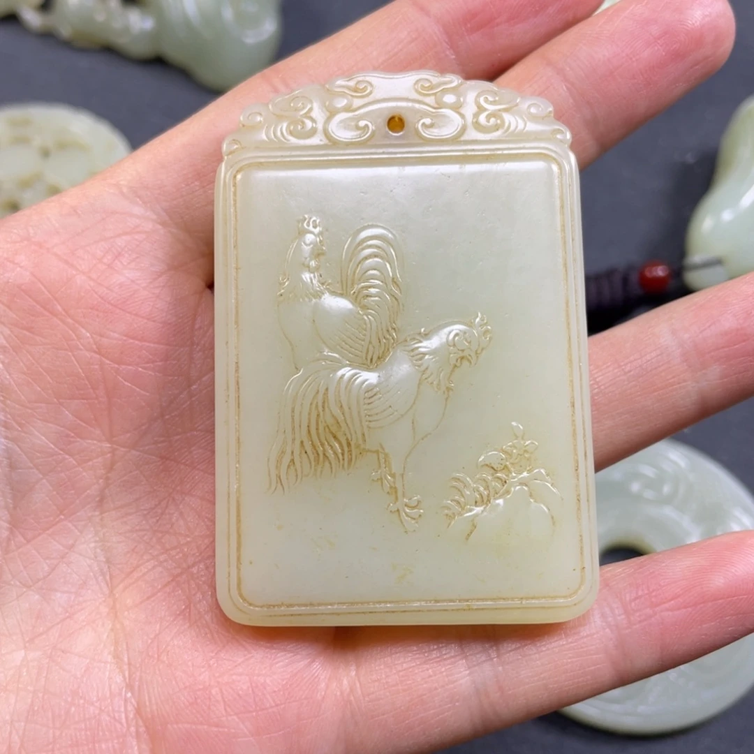 钓***师和田玉未镶嵌颈饰