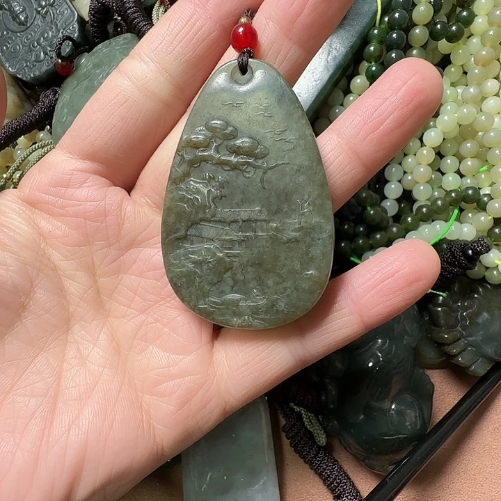 和田玉未镶嵌颈饰