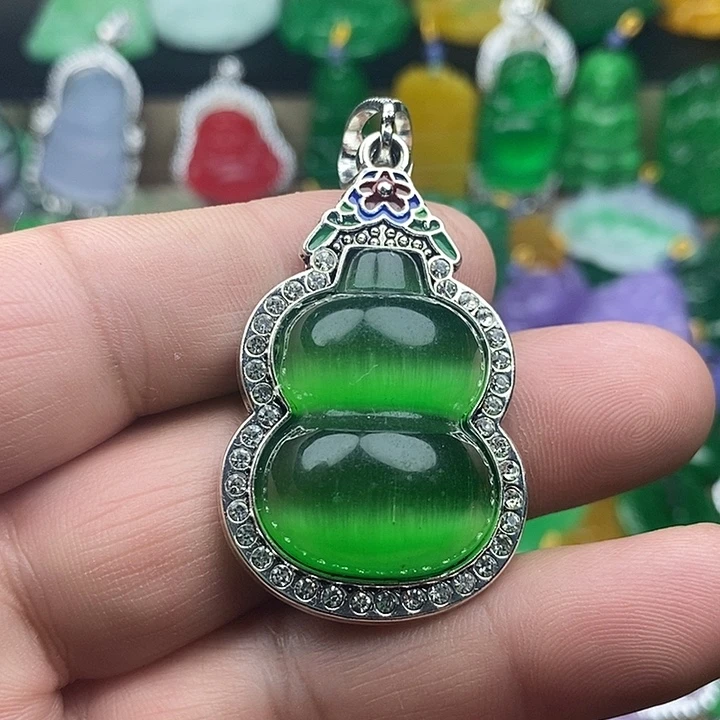 翡翠未镶嵌颈饰吊坠