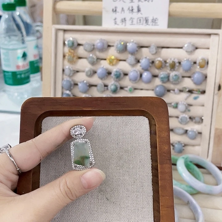 翡翠未镶嵌颈饰天然翡翠Ａ货