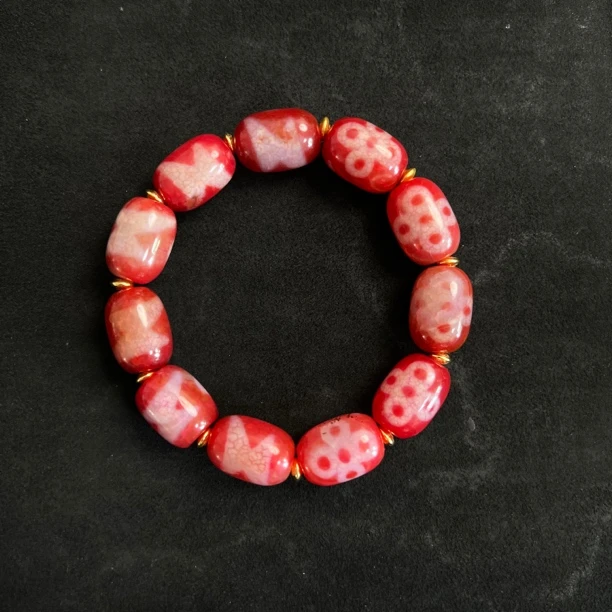 德吉藏*红玉开片五眼手串*图案颜色多样性发一件