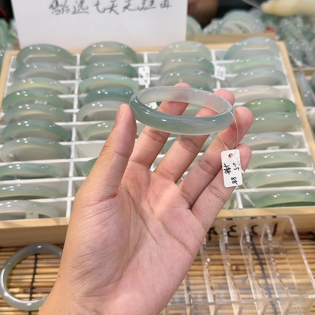 手镯玛瑙/玉髓未镶嵌圈口56.5