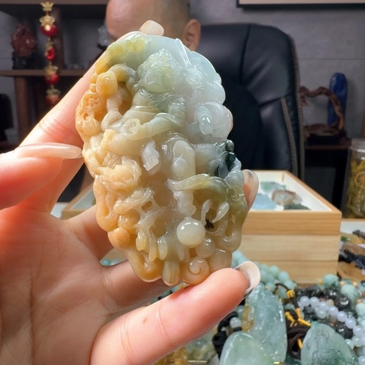 小***火定制翡翠未镶嵌不动
