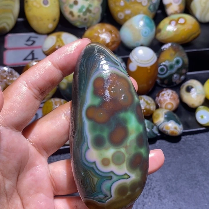 玛瑙/玉髓未镶嵌珠宝半成品70