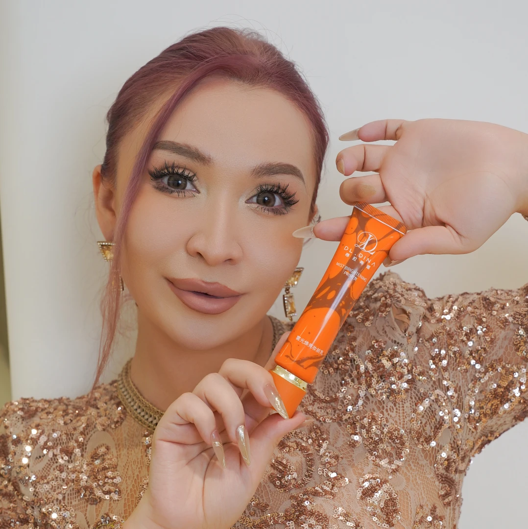 蒂拉蒂娜雾光焕亮妆前乳