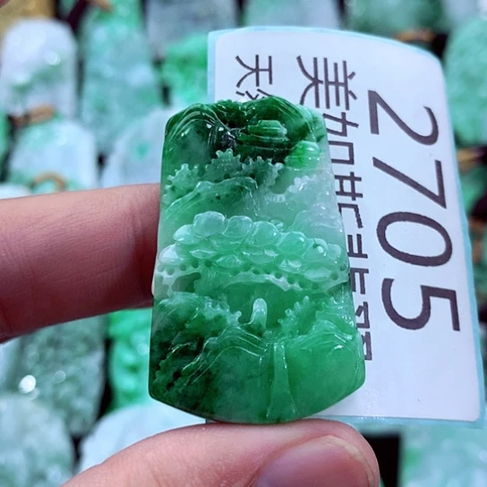 吊坠(不含链)未镶嵌翡翠