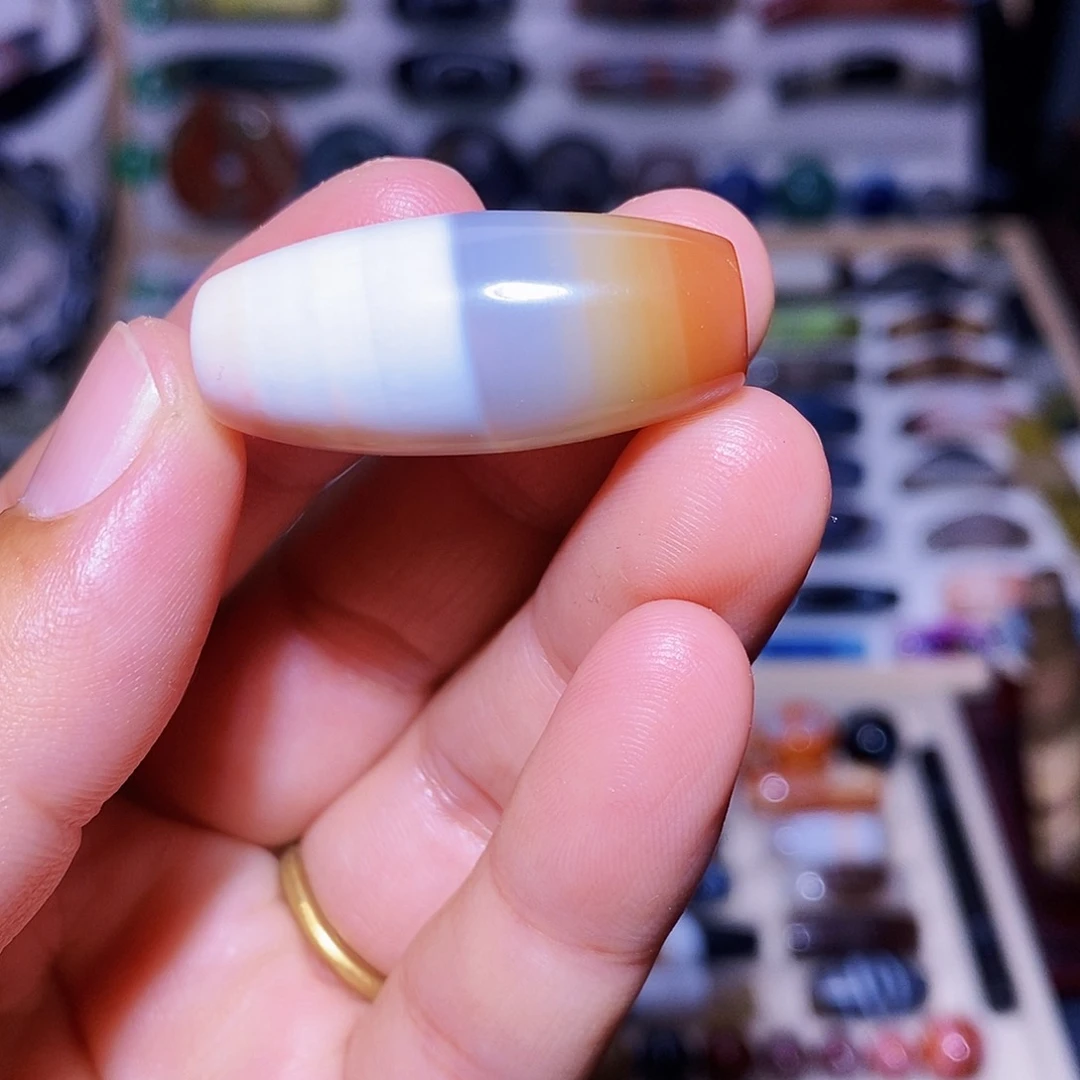 吊坠玛瑙未镶嵌…