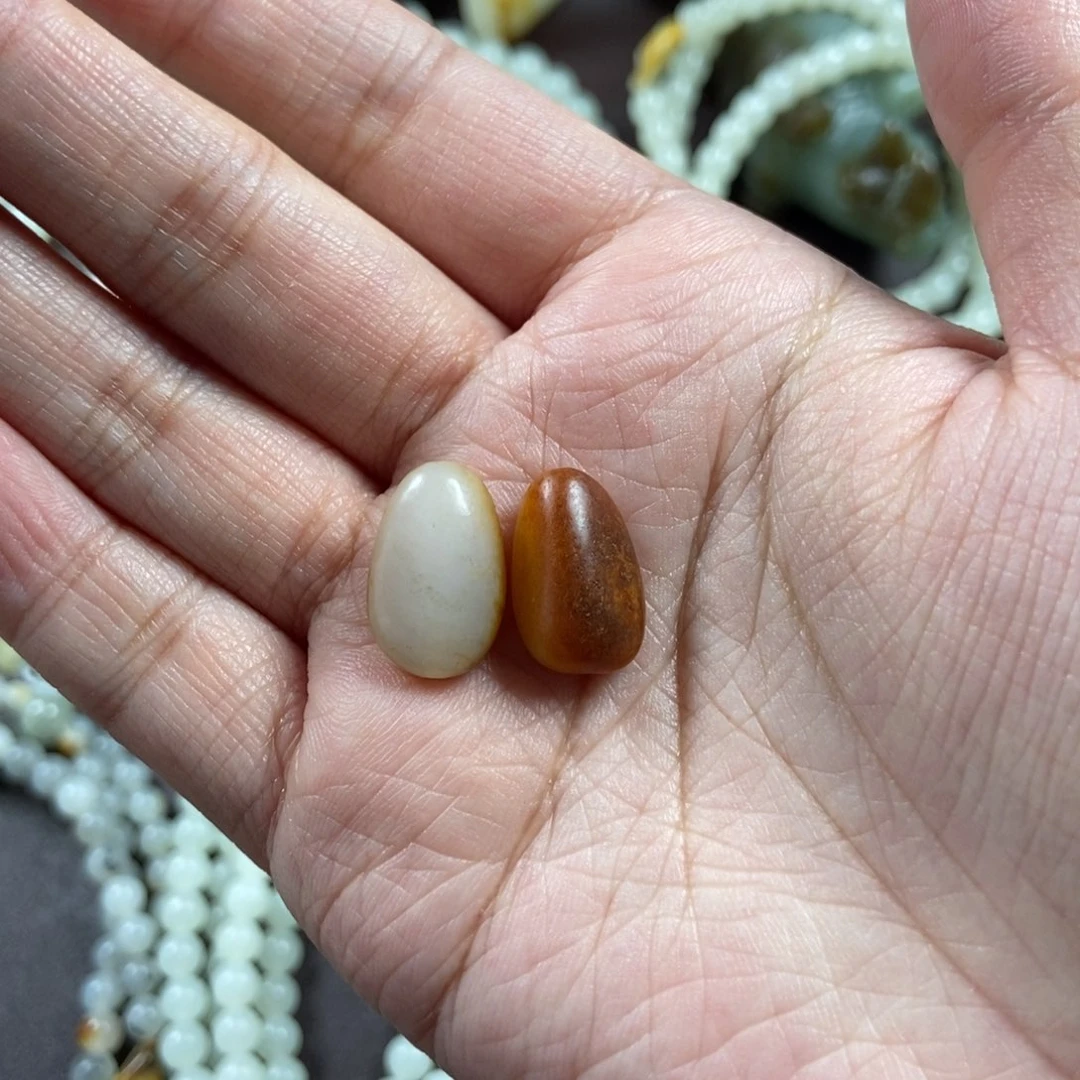 和田玉未镶嵌把件大****振