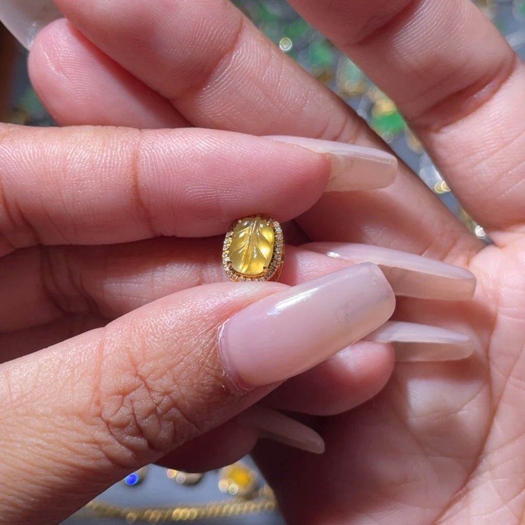 吊坠(不含链)18K金镶嵌翡翠