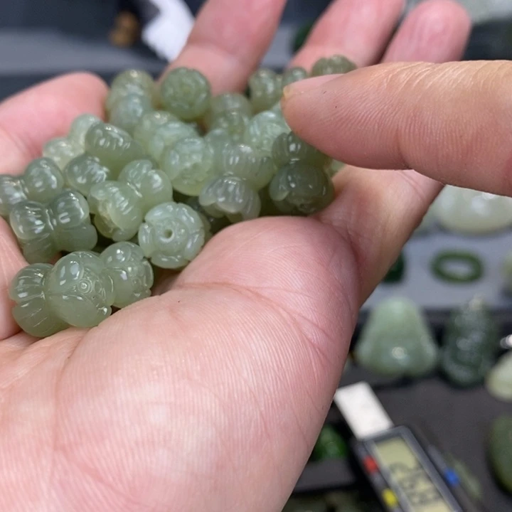 和田玉颈饰未镶嵌多样性发货一件