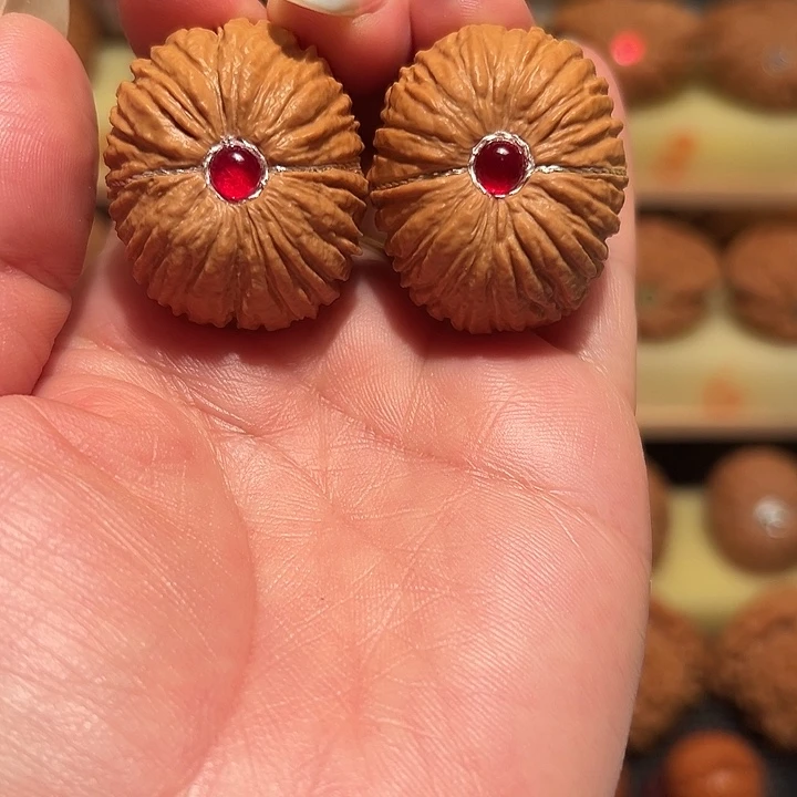 桃核把件H****?精品核桃