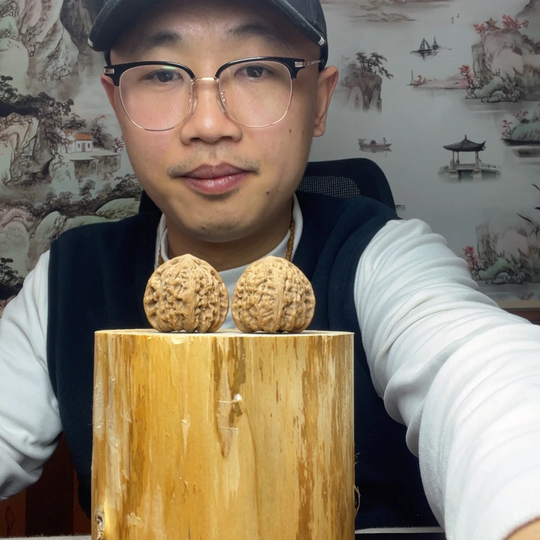 把件文玩核桃红玛瑙