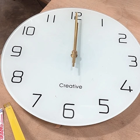 微瑕，不明火，30厘米时钟白色