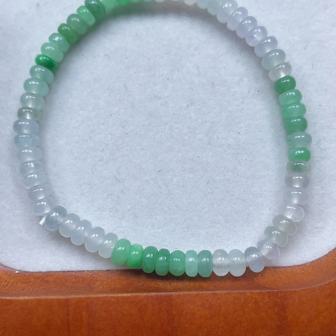 翡翠散珠翡翠算盘珠卡2+。 65颗