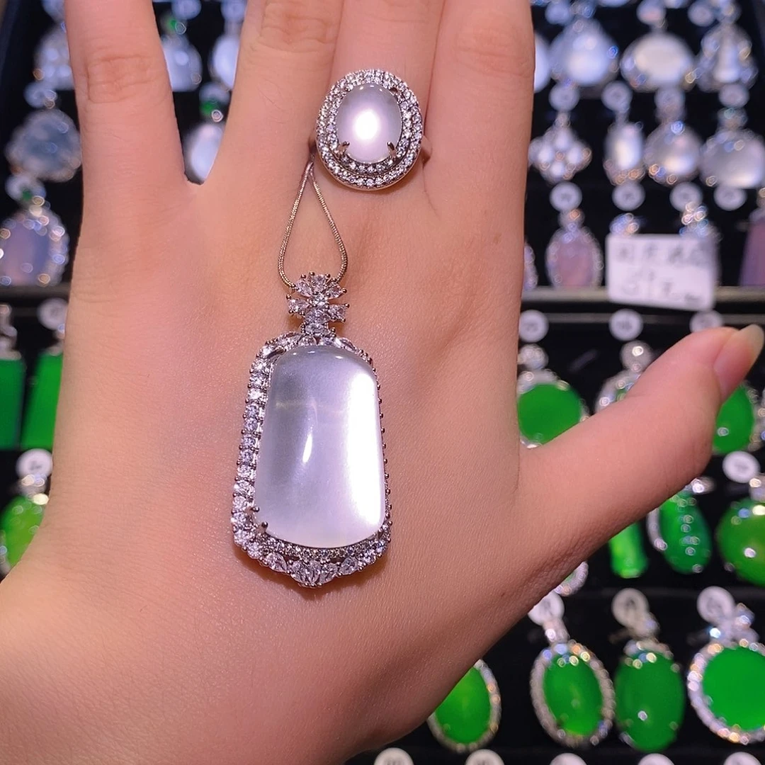 玛瑙/玉髓合金颈饰