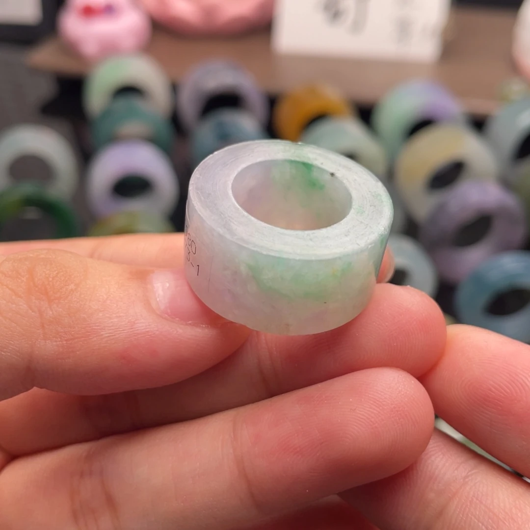 定制翡翠未镶嵌  冰粉阳绿