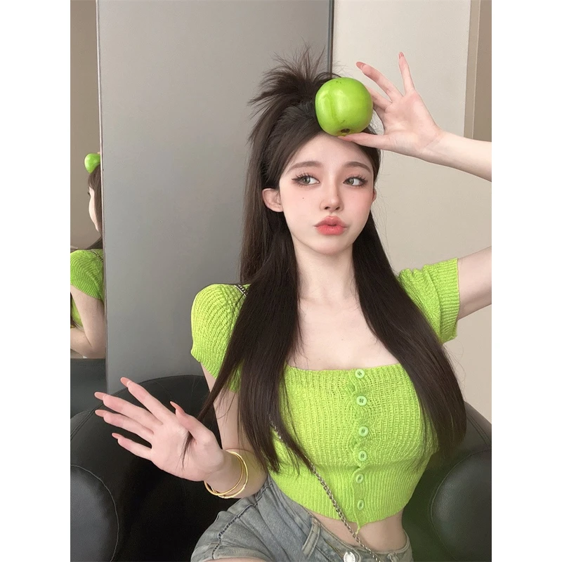 辣妹绿色方领短袖针织开衫女装冬季小个子紧身设计秋冬款开衫毛衣