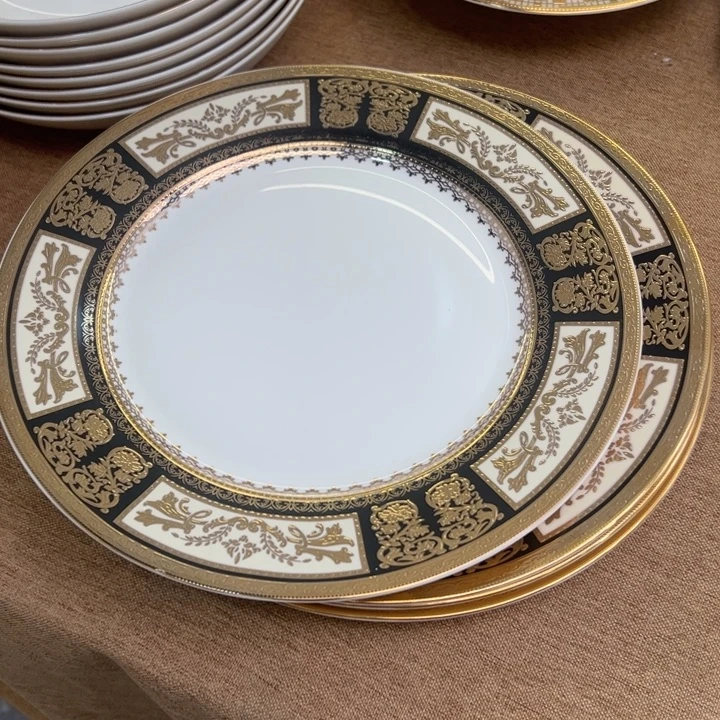 瓷片10.5寸平盘两个一单尾单