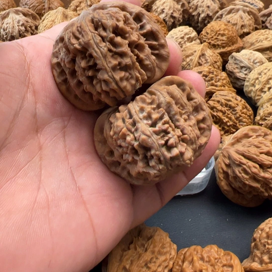 吊坠桃核文玩核桃，四座楼