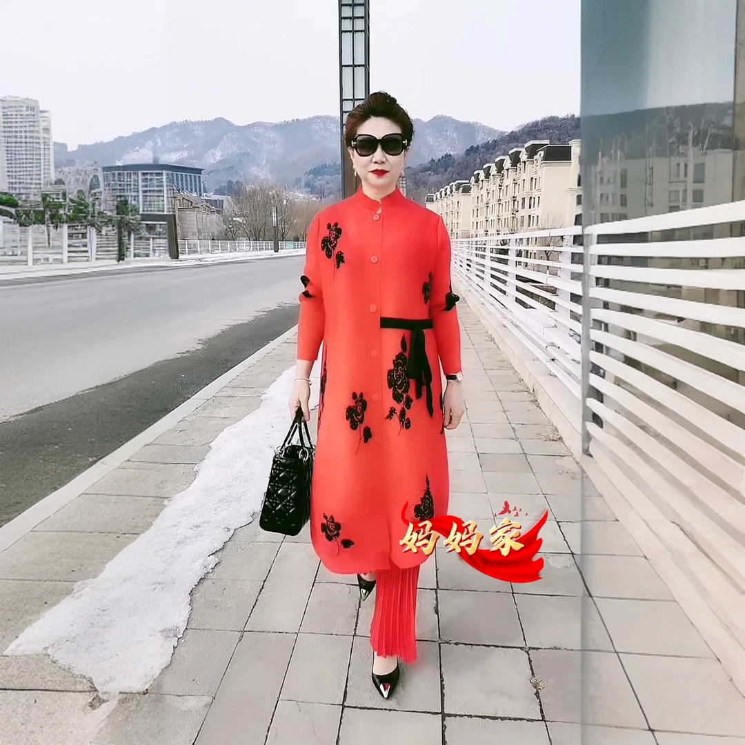 三宅系列褶皱高端洋气印花连衣裙2025春夏新款时尚大码衬衫裙女