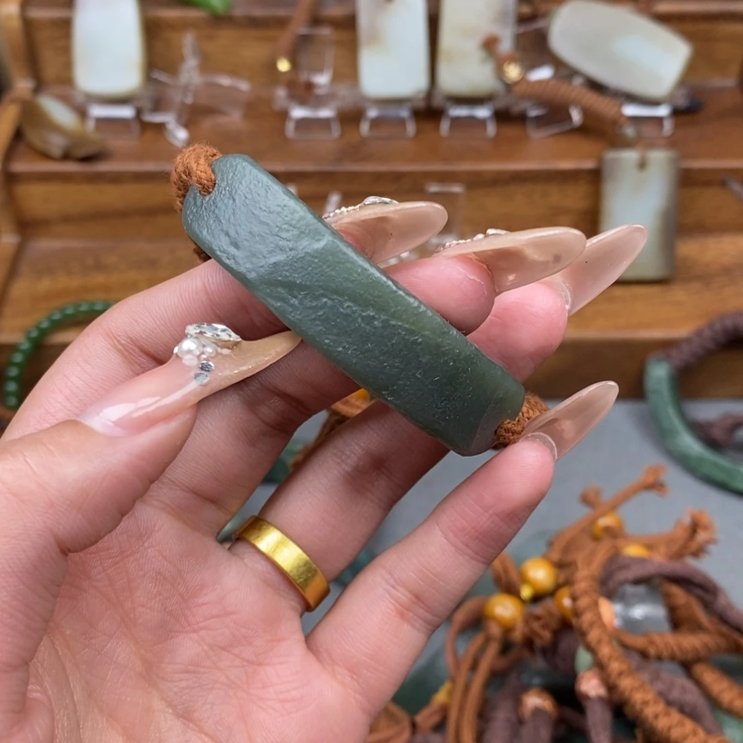 和田玉颈饰未镶嵌老*