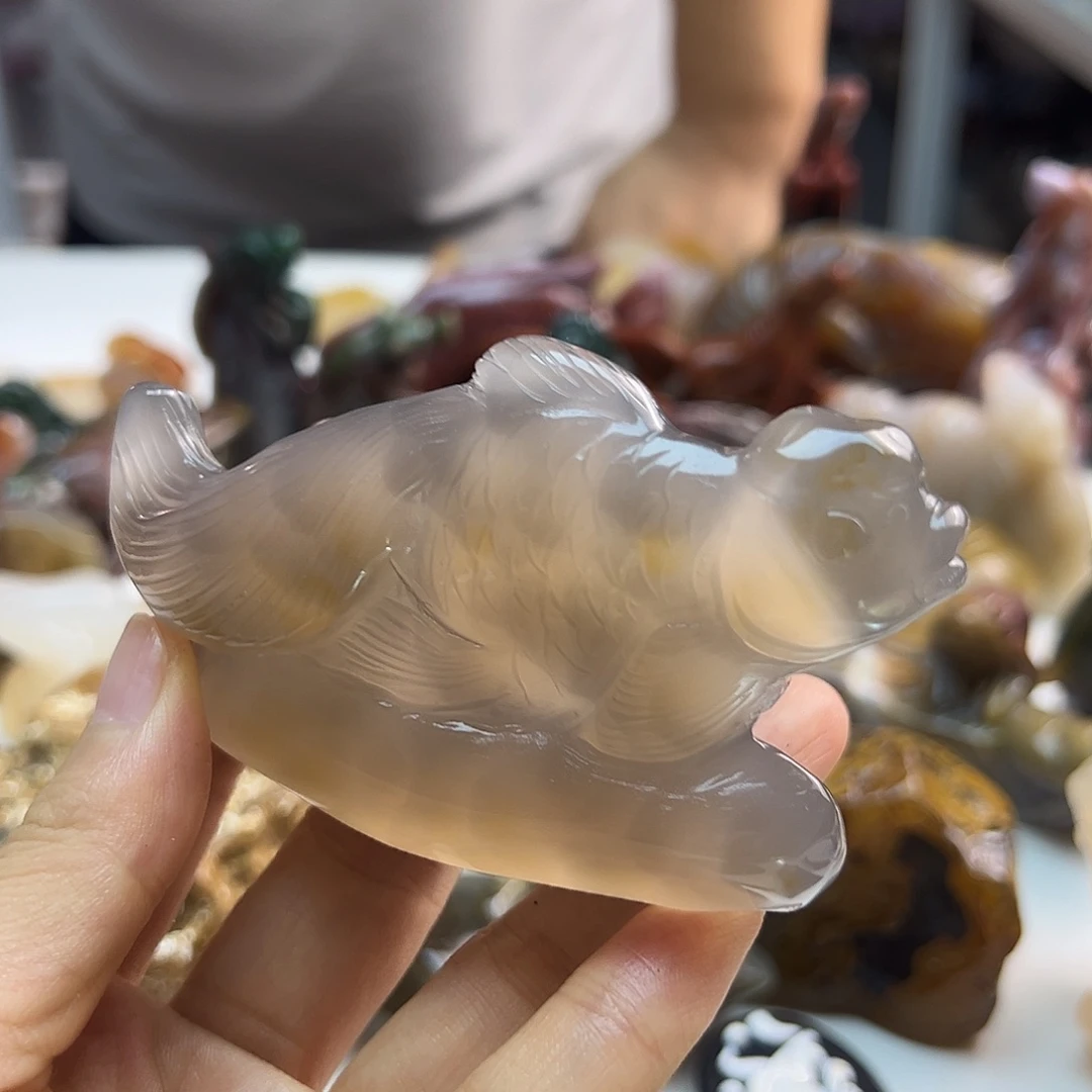 虹***虹玛瑙/玉髓未镶嵌颈饰