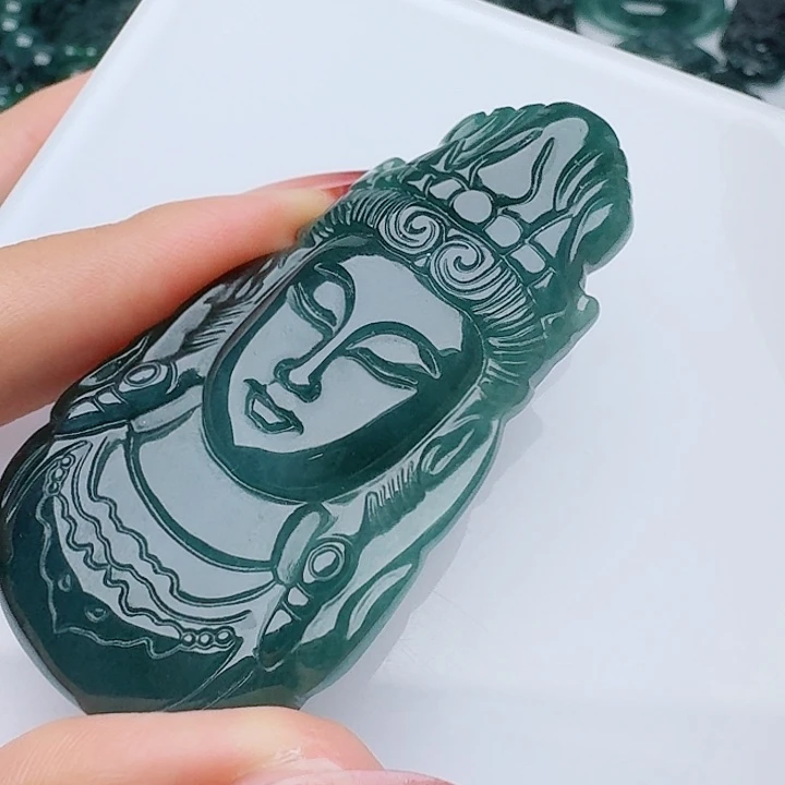 颈饰未镶嵌翡翠多样性发其一
